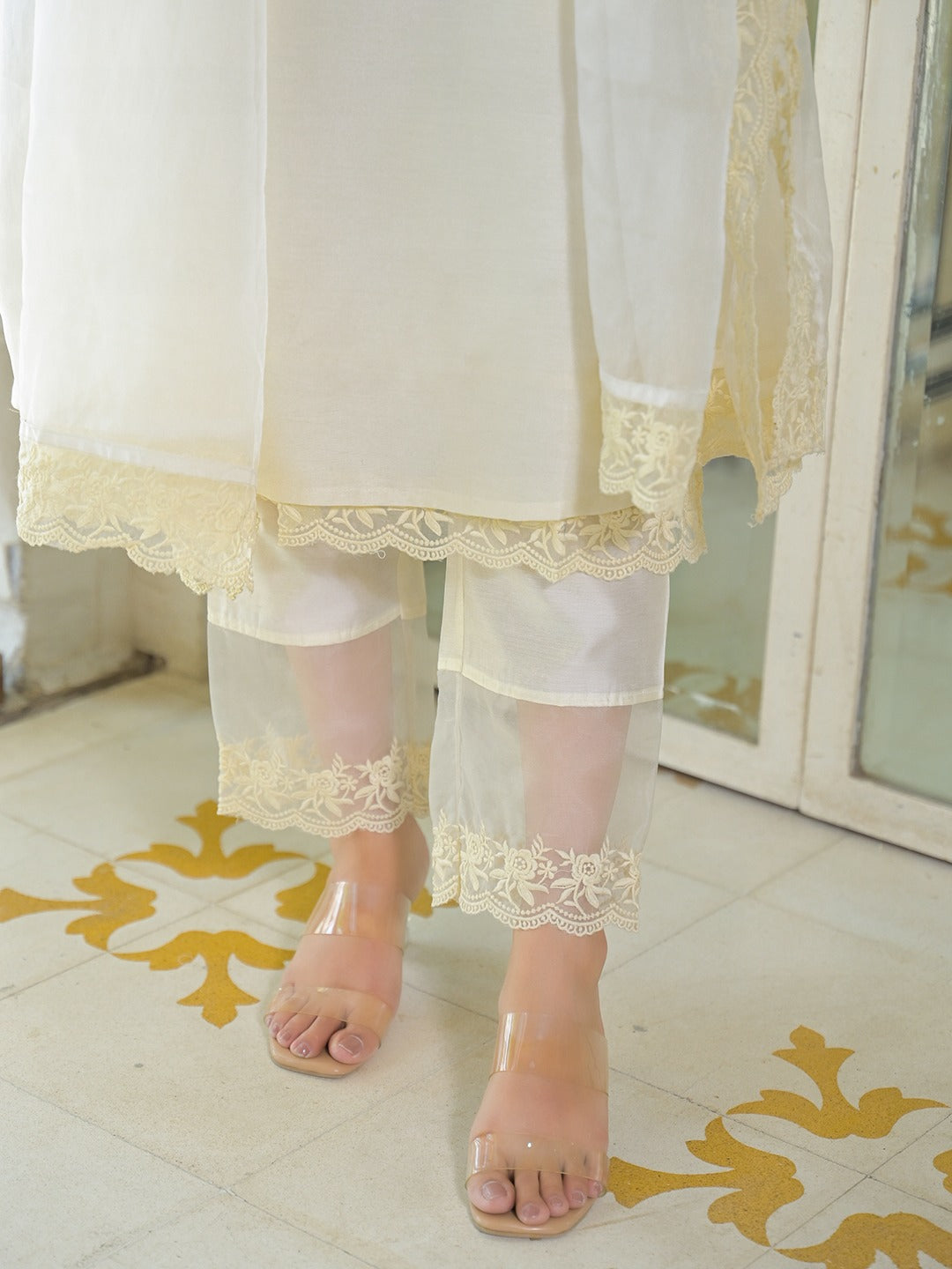 Cream Chanderi Silk Kurta Pant Set with Organza Dupatta