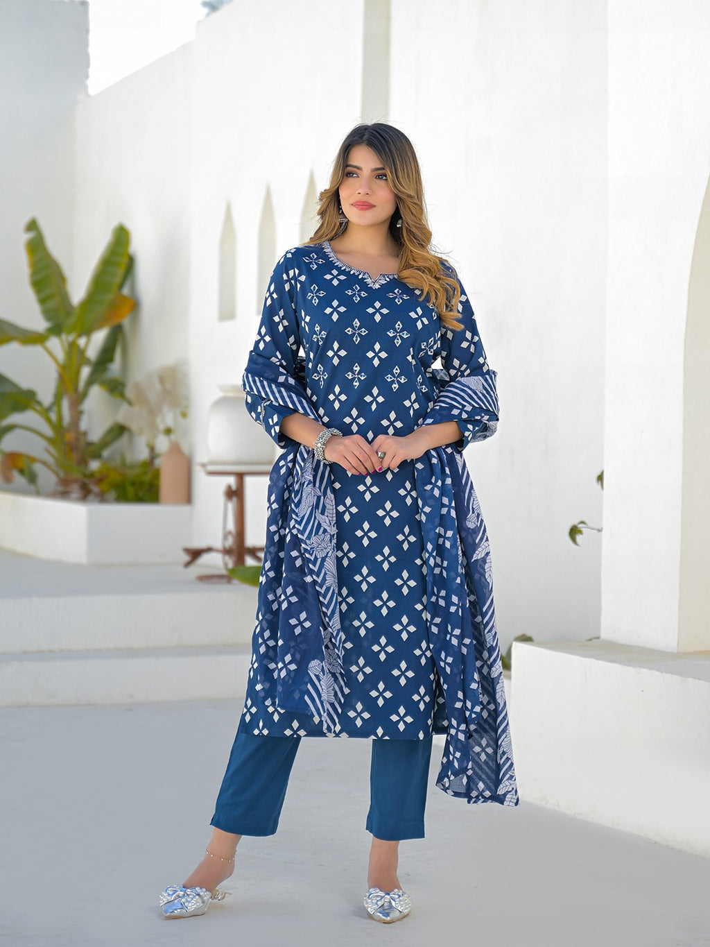 Blue Round Neck Straight Kurta Pant Set with Dupatta