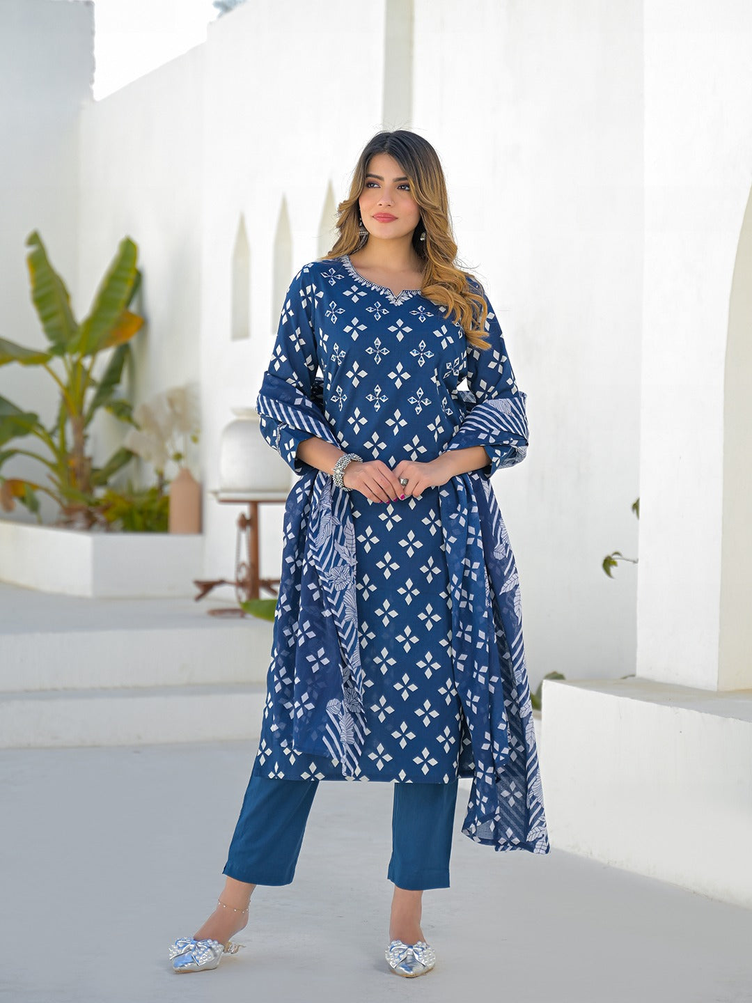 Blue Round Neck Straight Kurta Pant Set with Dupatta