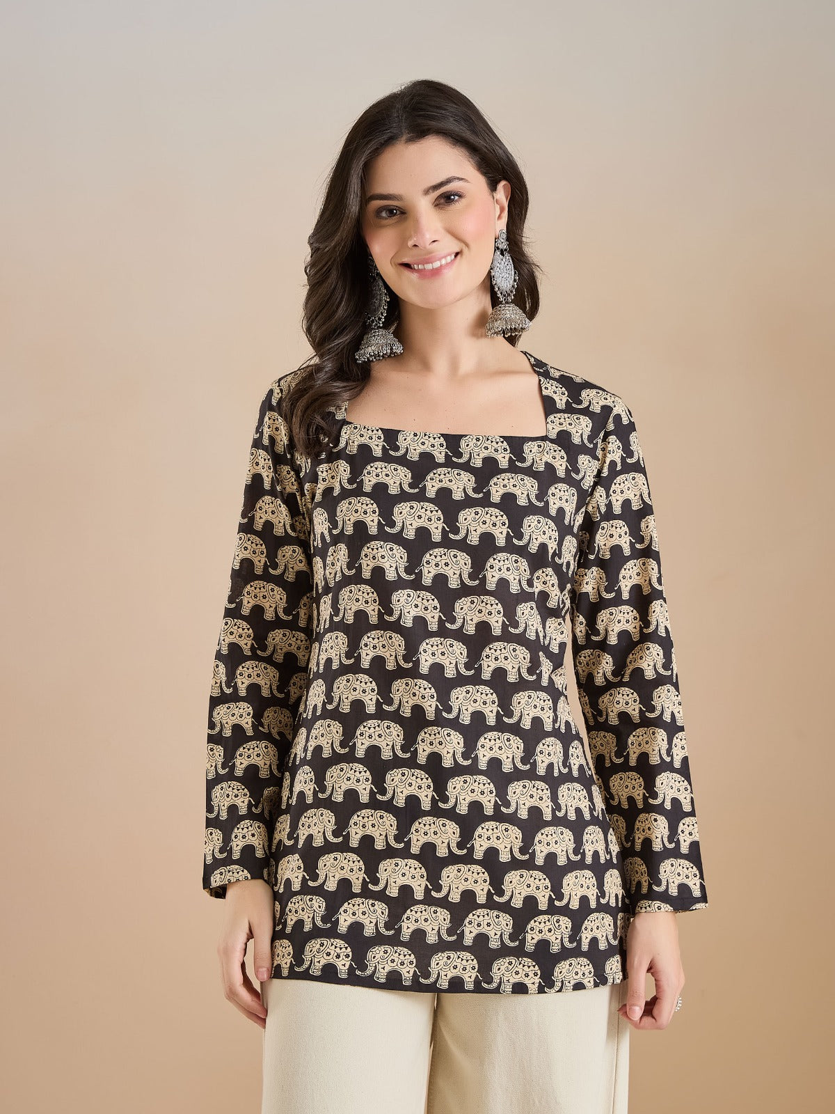 Women Quirky Print Pure Cotton Black Square Neck Top
