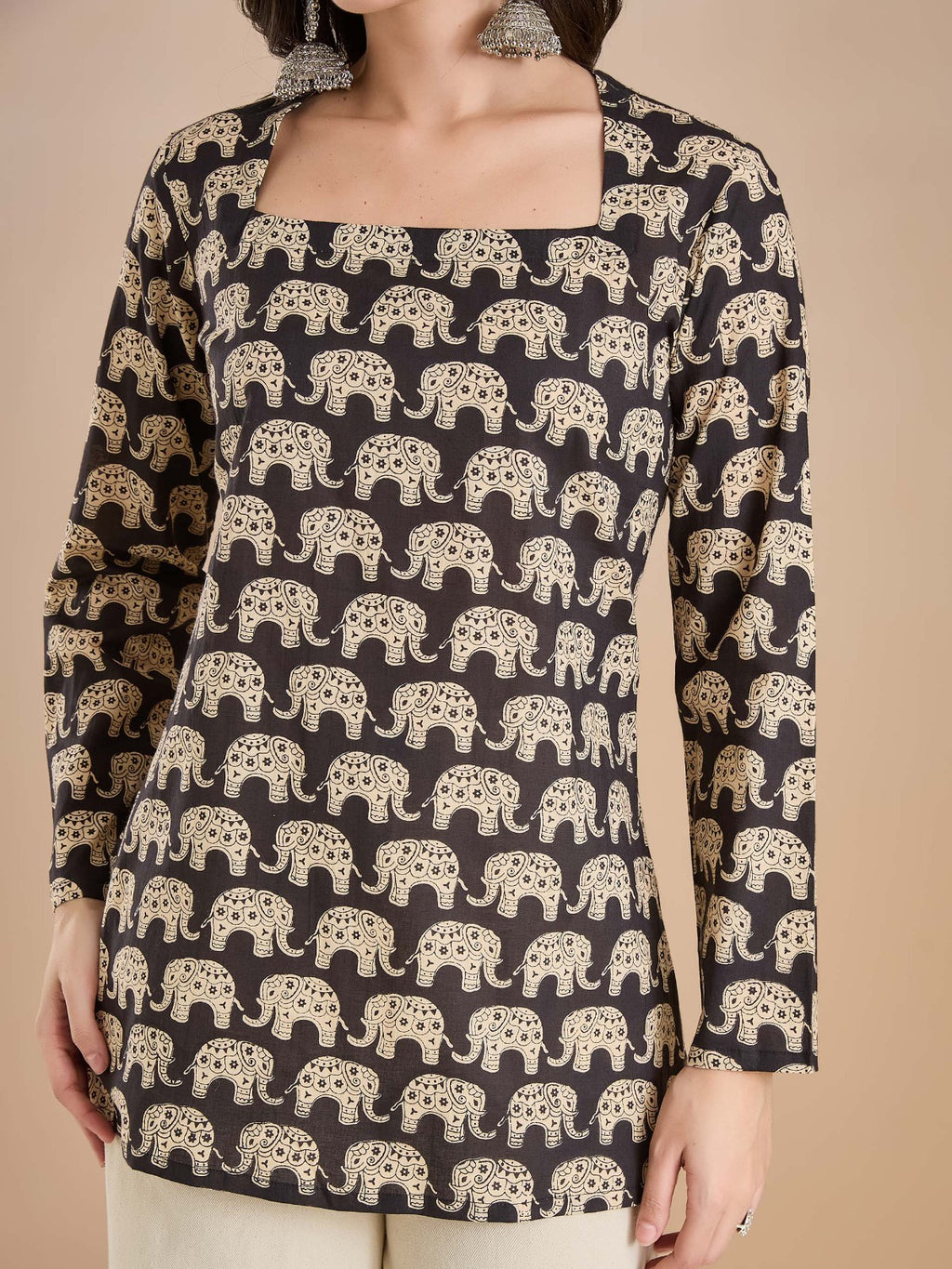 Women Quirky Print Pure Cotton Black Square Neck Top