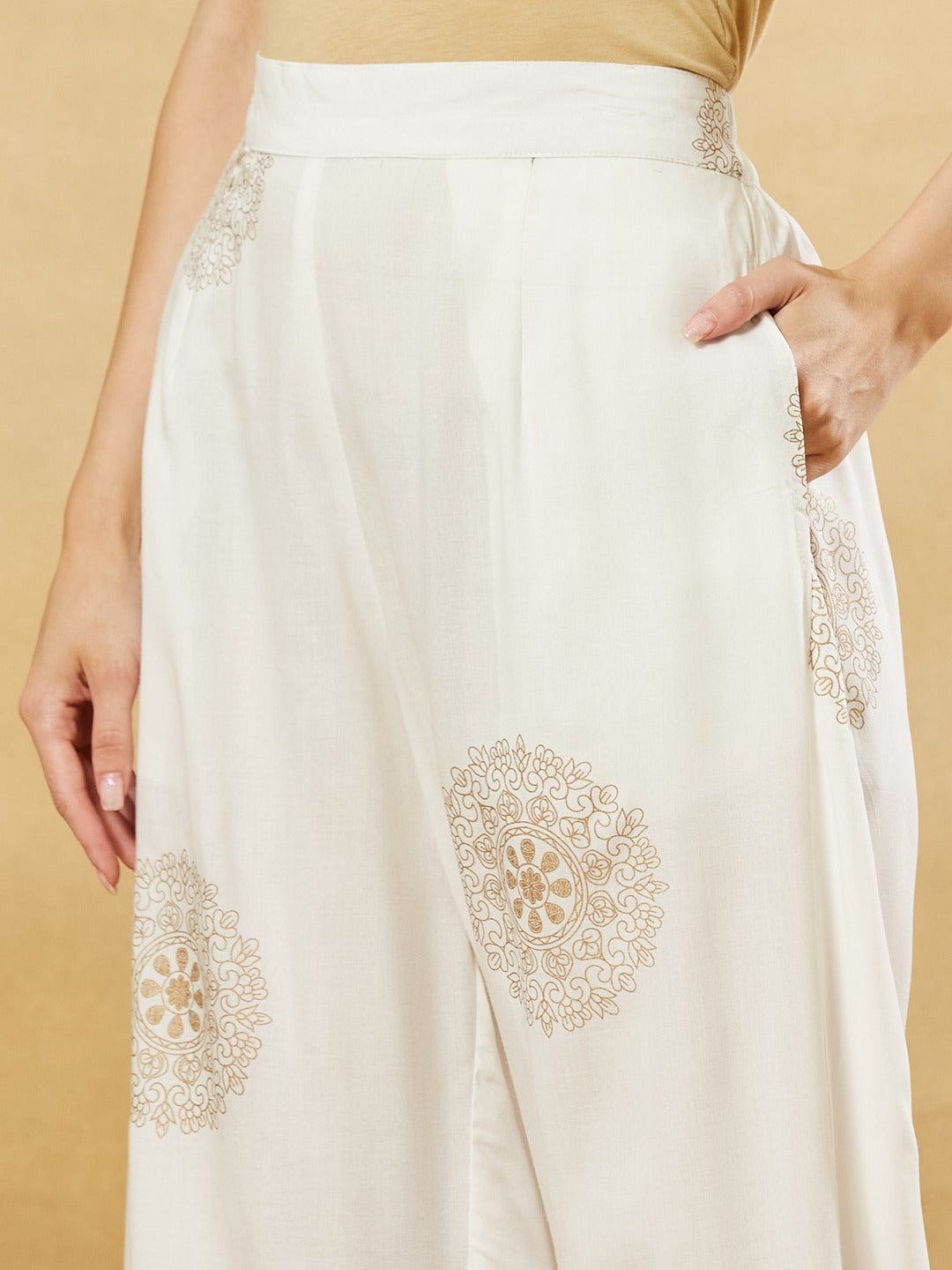 Women’s White Foil Print Viscose Rayon Kurta Set