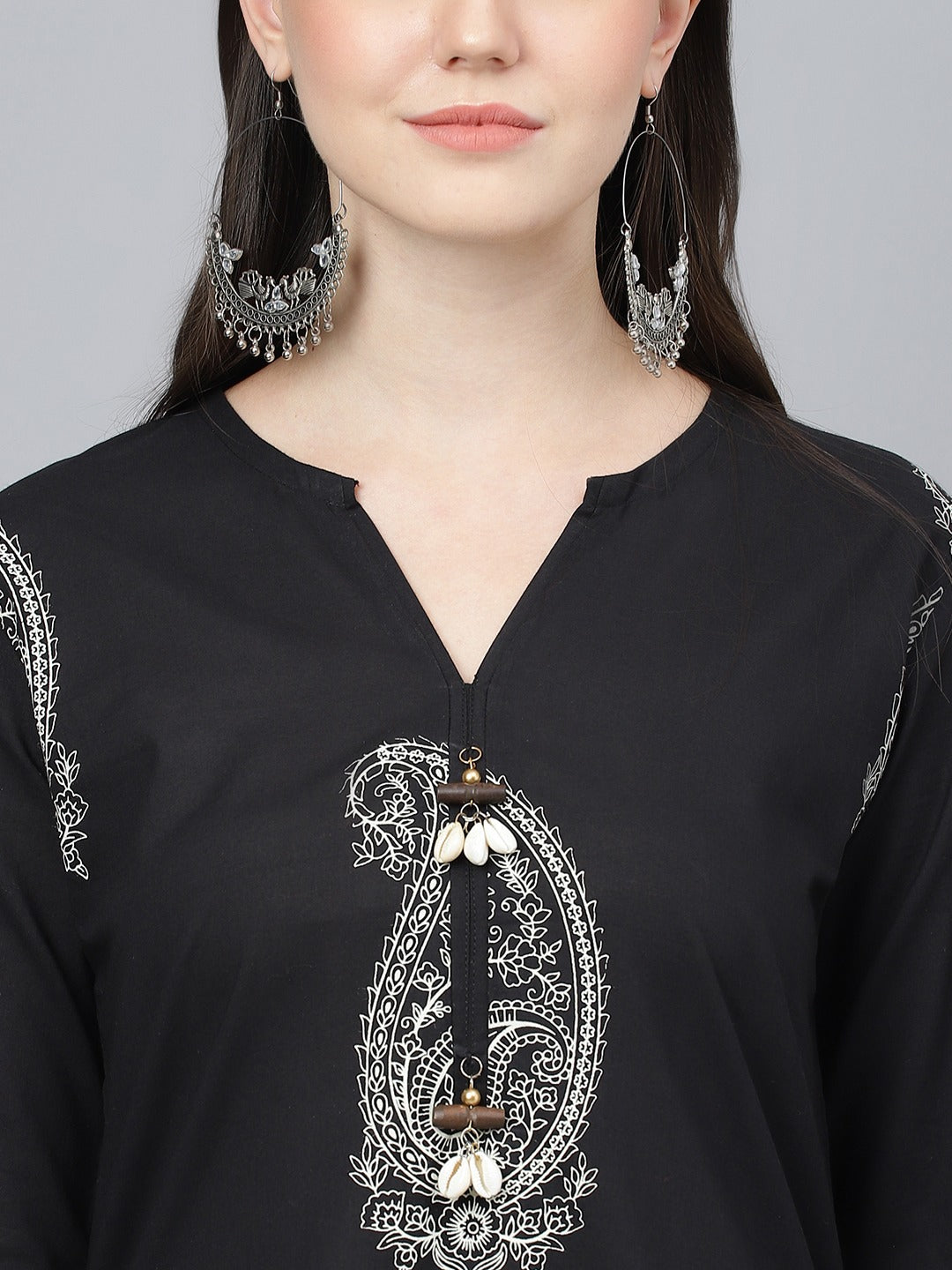 Women’s Black Straight Kurta with Curve Hem Pant Set