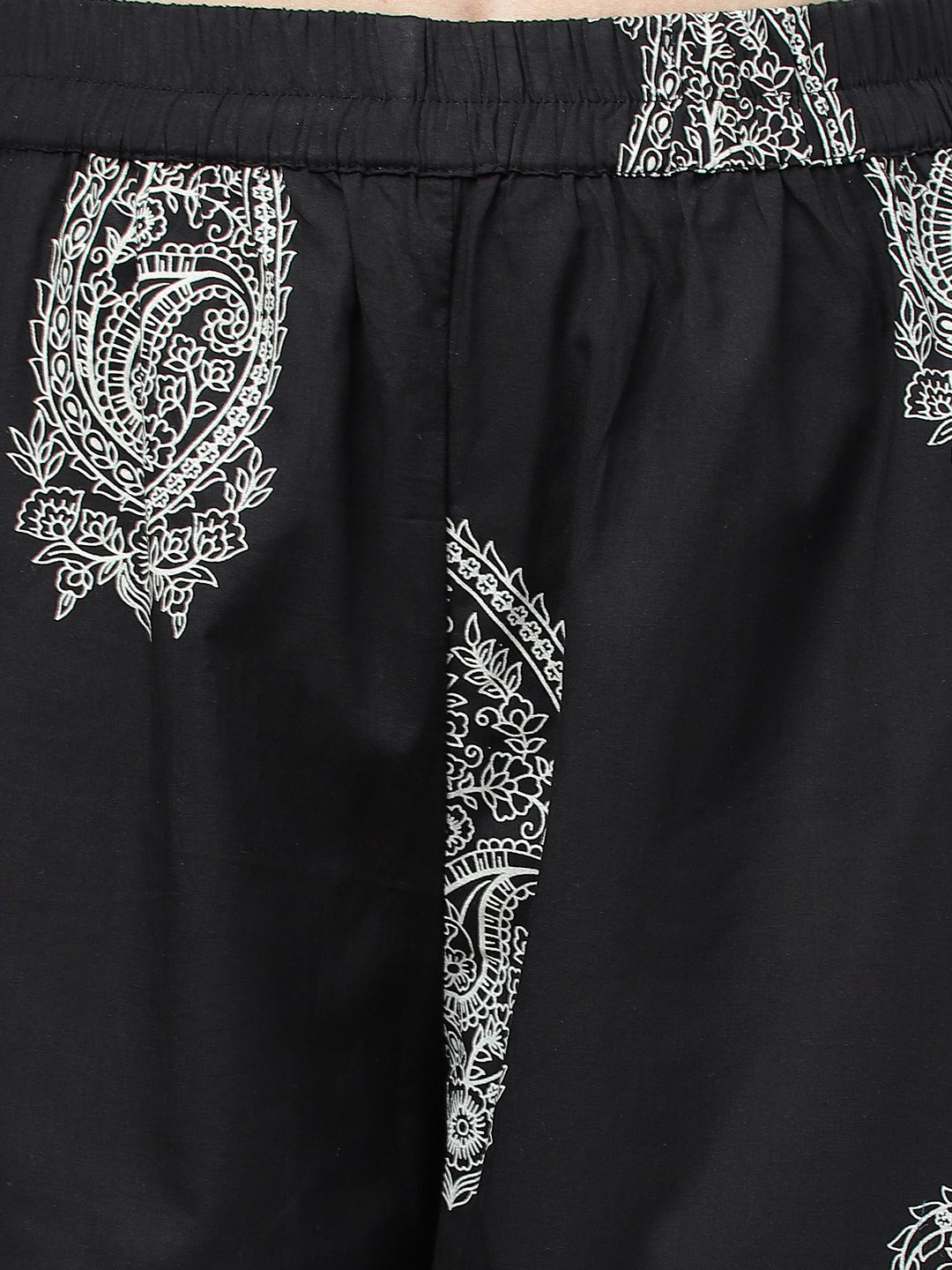 Women’s Black Straight Kurta with Curve Hem Pant Set