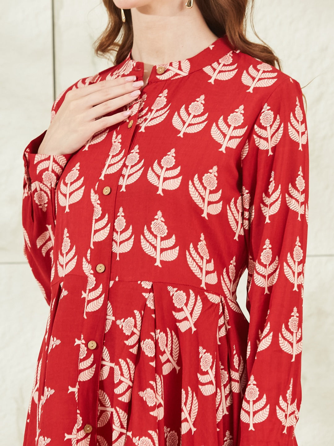 Women’s Red Viscose Rayon Boat Neck Knee-Length Dress